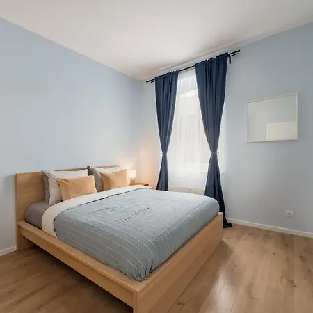 Apartament Sunny 2 Bedroom City Center Apartment - By Innorental *
