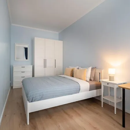 Sunny 2 Bedroom City Center Apartment - By Innorental Apartament Ryga