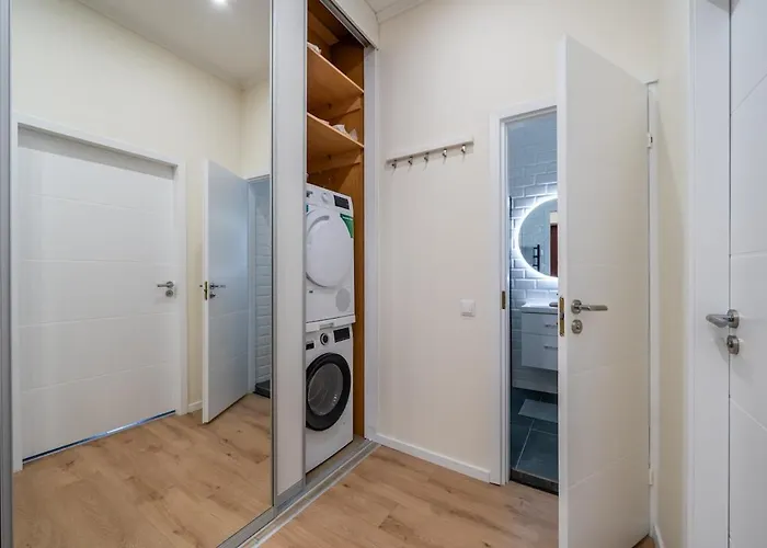 2 Bedrooms - Location - By Innorental