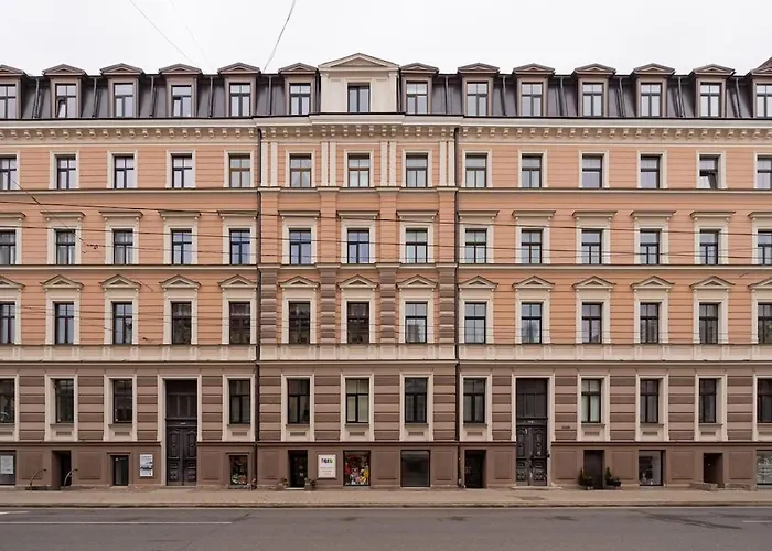 2 Bedrooms - Location - By Innorental